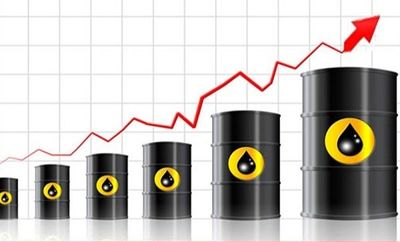 رشد عرضه و افت تقاضا قیمت نفت را در بازار جهانی کاهش داده است